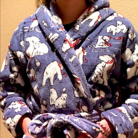 Vera Bradley Other - Hooded Fleece Polar Bear Robe w/ Pockets